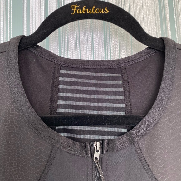 Black Sheer Activewear Zipper Sports Bra Top NWT Size M - Picture 5 of 17